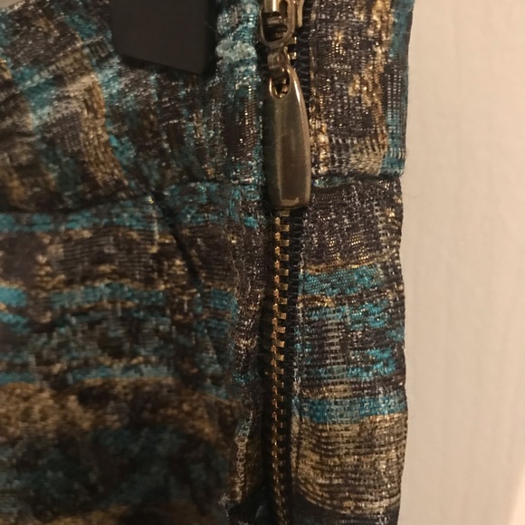 Elegant midi skirt. - Picture 3 of 8